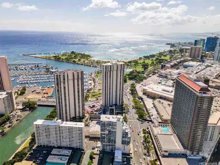 11F-Upscale King Suite-Corner Unit-Ala Moana Htl~