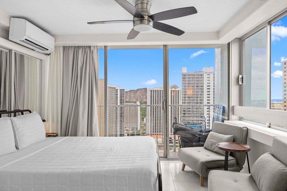32nd FL-2BR Ocean View Penthouse-Waikiki Beach