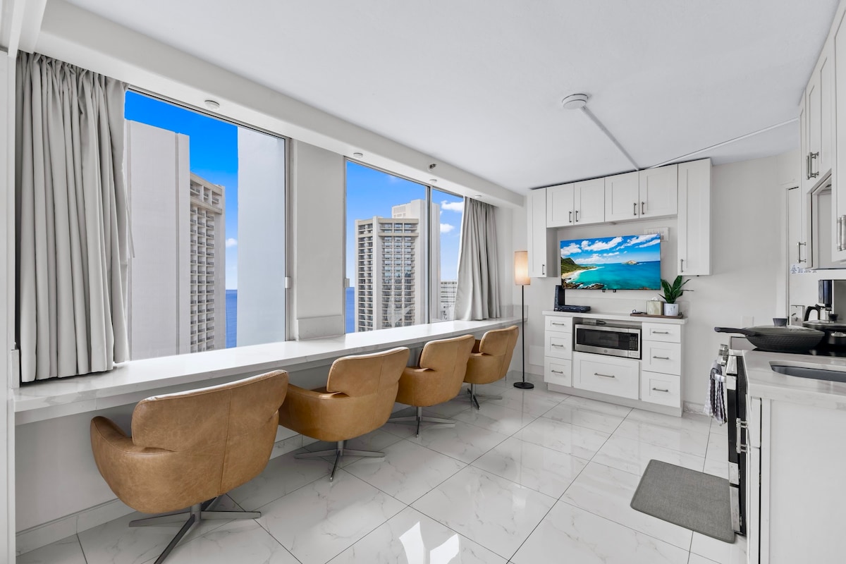 32nd FL-2BR Ocean View Penthouse-Waikiki Beach