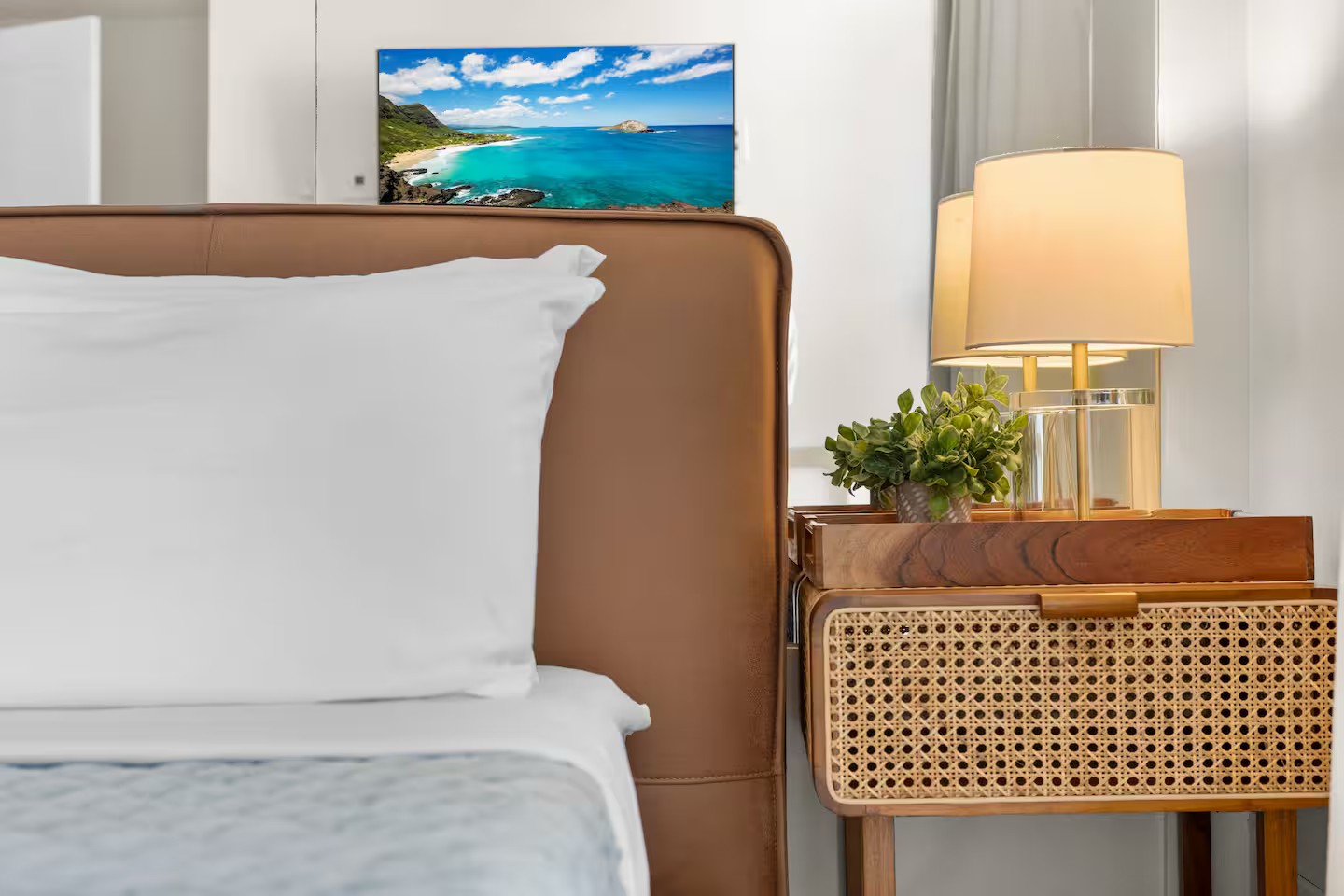 32nd FL-2BR Ocean View Penthouse-Waikiki Beach