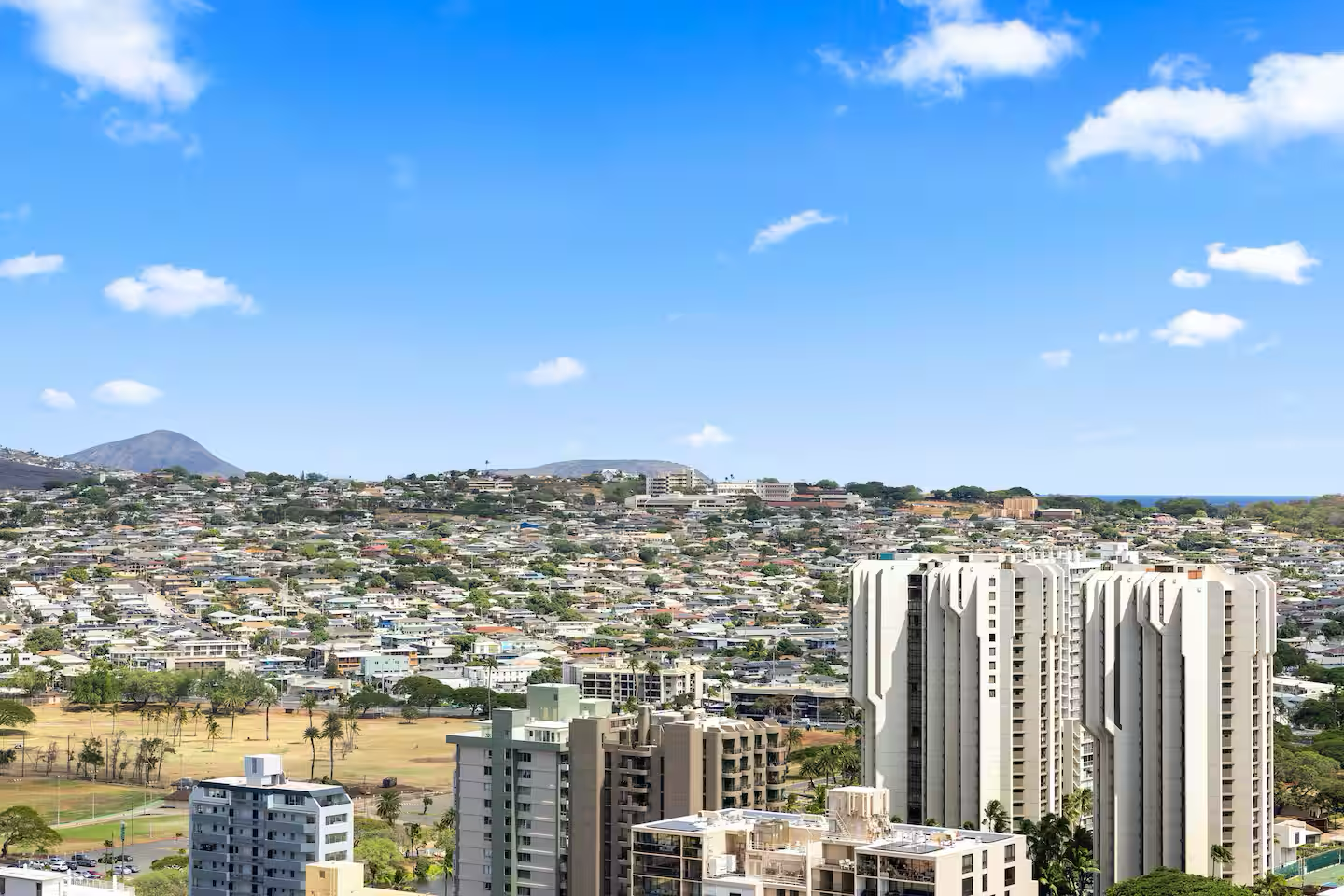 32nd FL-2BR Ocean View Penthouse-Waikiki Beach