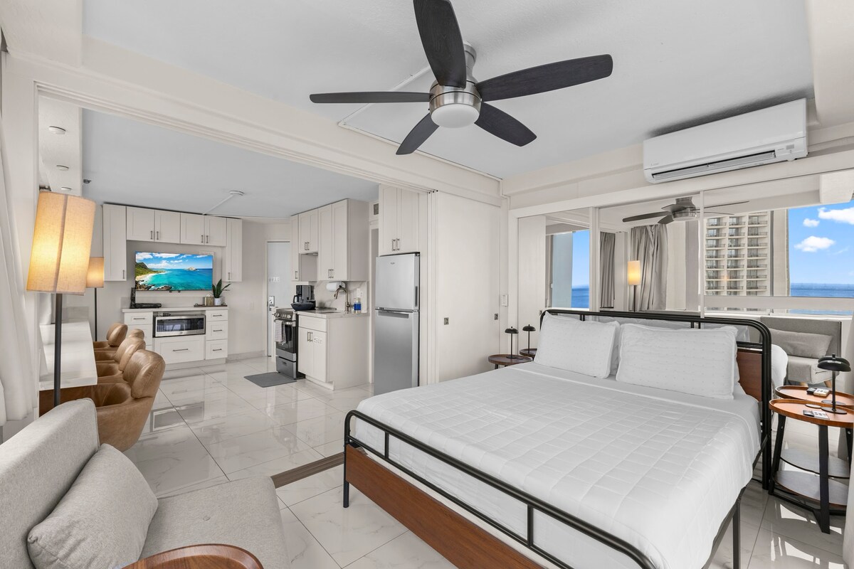 32nd FL-2BR Ocean View Penthouse-Waikiki Beach