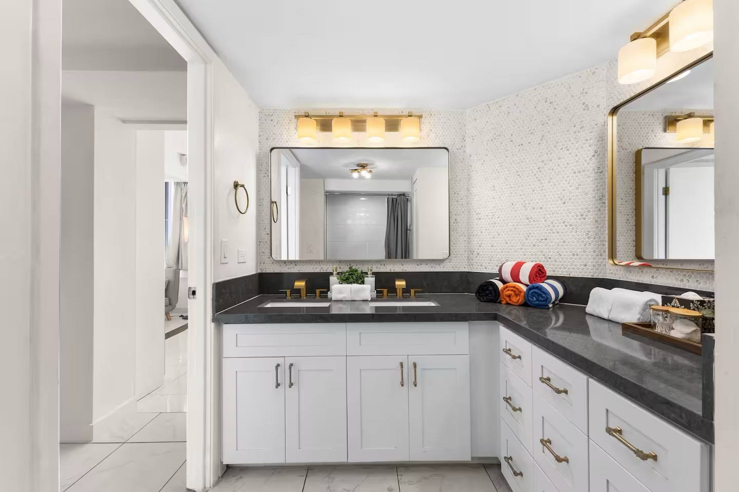 32nd FL-2BR Ocean View Penthouse-Waikiki Beach