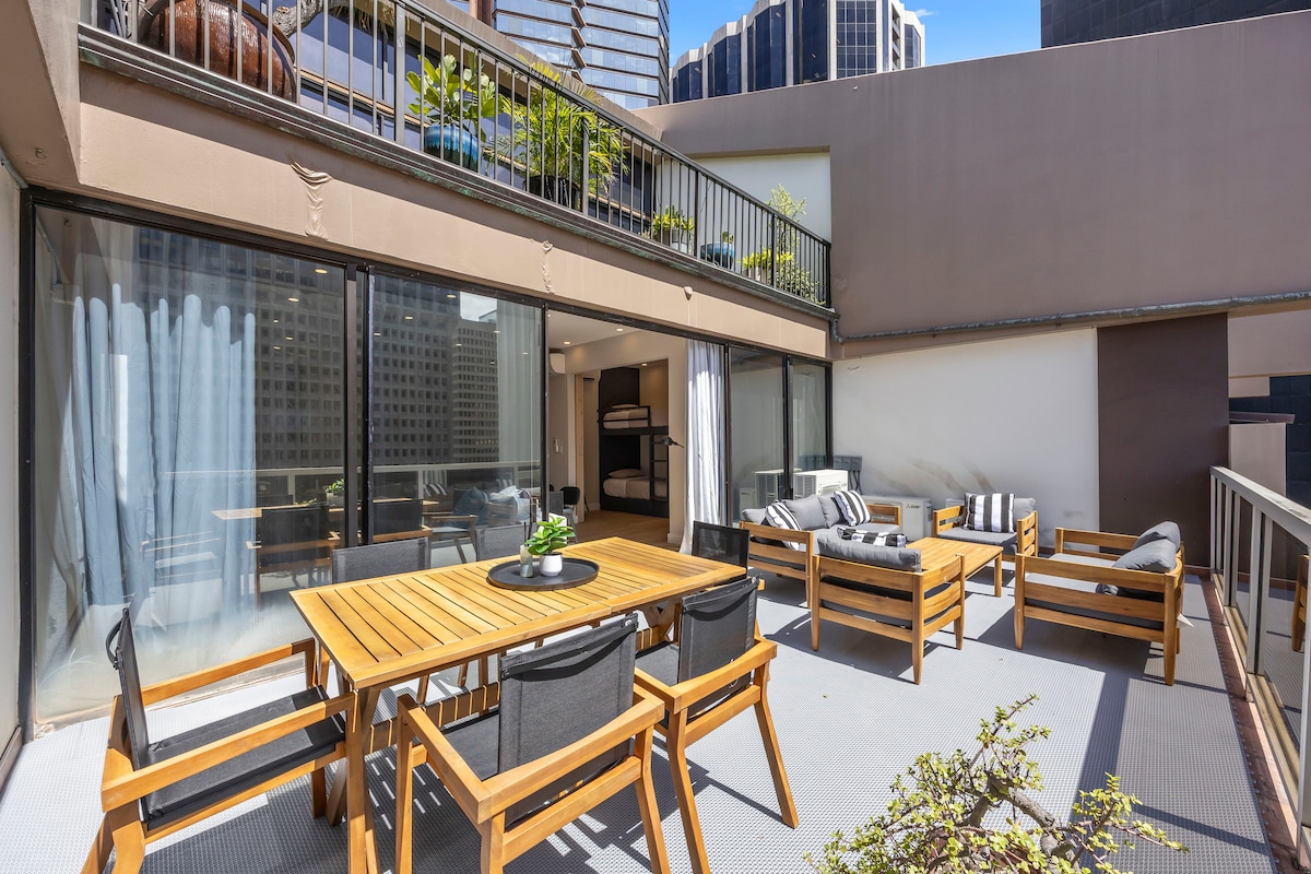 11F-Spectacular Condo w/300sqft Patio and Parking!