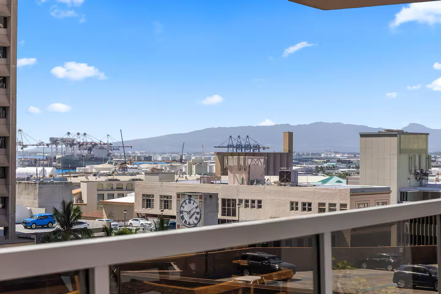 11F-Spectacular Condo w/300sqft Patio and Parking!