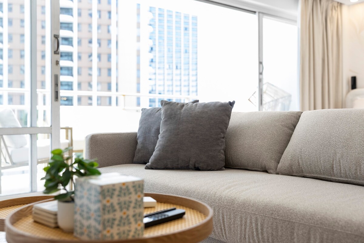 Beautiful Ilikai Condo with City and Ocean Views