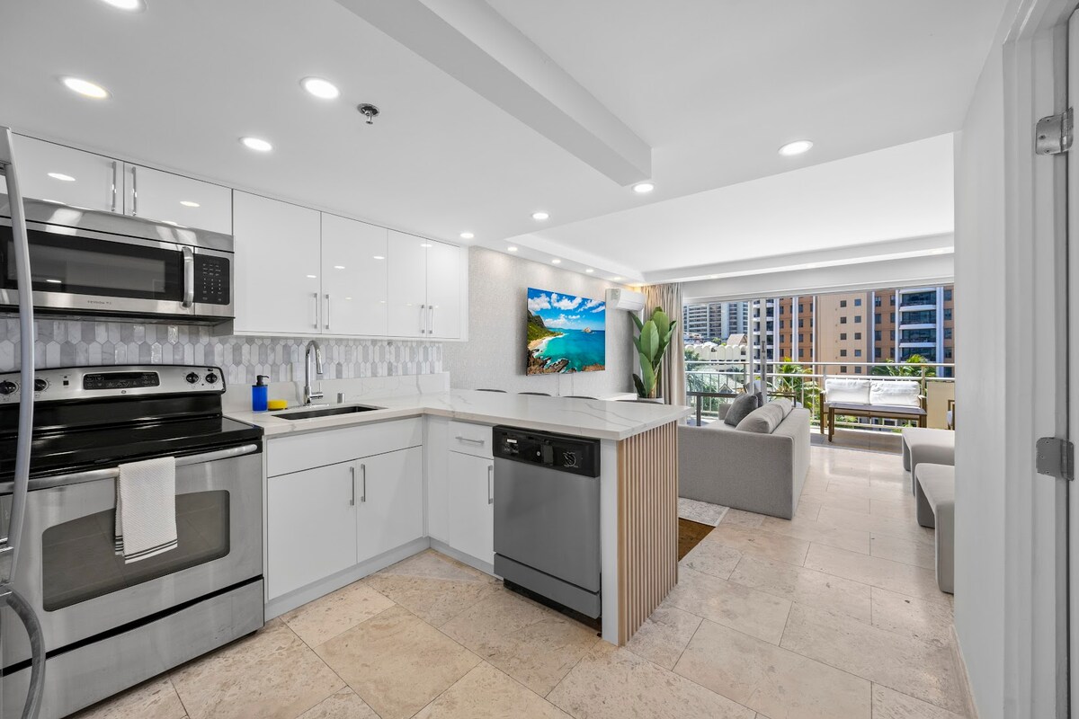 Beautiful Ilikai Condo with City and Ocean Views