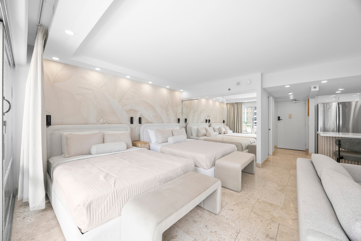 Beautiful Ilikai Condo with City and Ocean Views