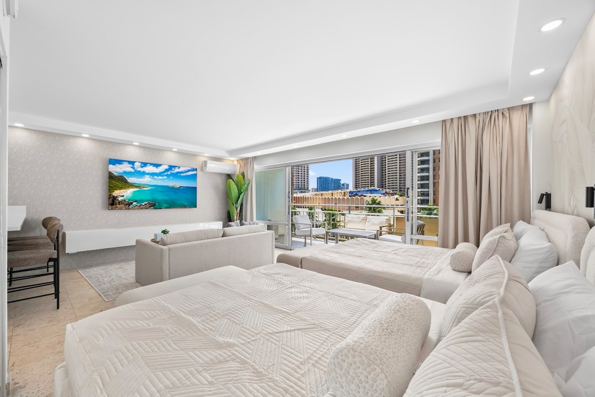 Beautiful Ilikai Condo with City and Ocean Views