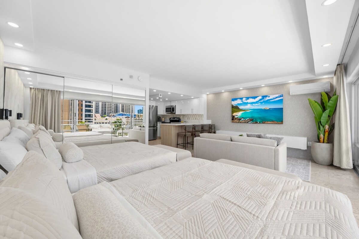 Beautiful Ilikai Condo with City and Ocean Views