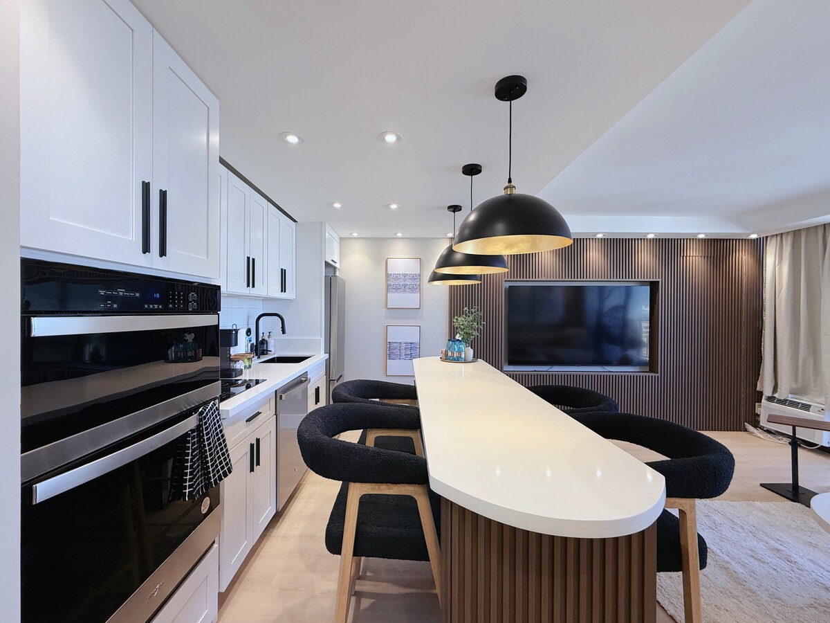 29FL-Ultra Modern 1BR-Ocean View & Free Parking!