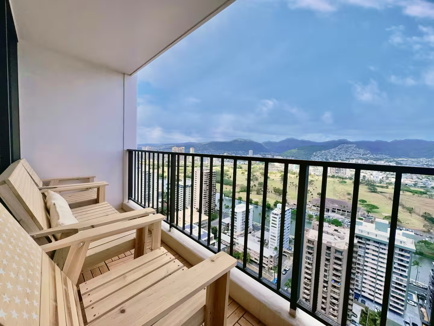 34th-High FL Mountain View Upscale 1BR w/Parking~