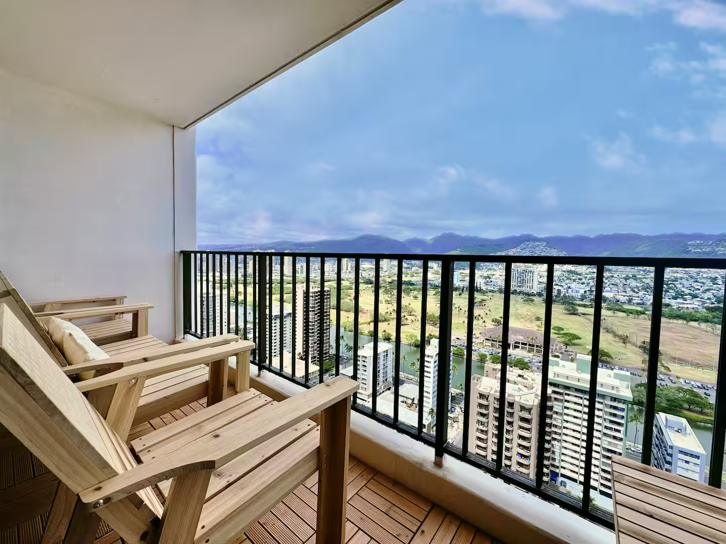 34th-High FL Mountain View Upscale 1BR w/Parking~