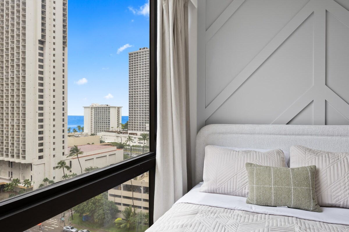 15F-Beautiful Escape-1BR Condo-w/Parking|Pool|Gym
