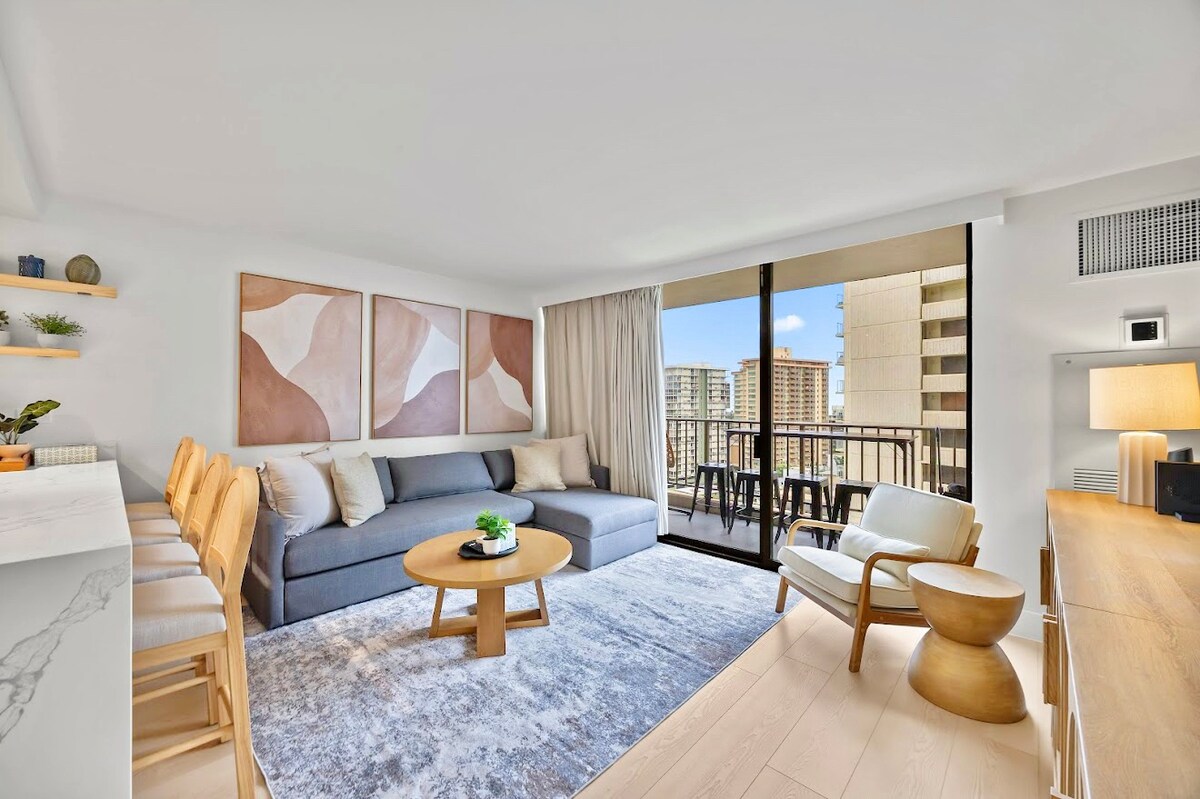 15F-Beautiful Escape-1BR Condo-w/Parking|Pool|Gym