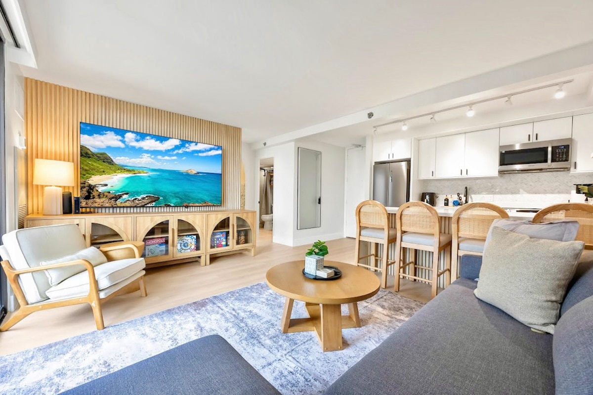 15F-Beautiful Escape-1BR Condo-w/Parking|Pool|Gym