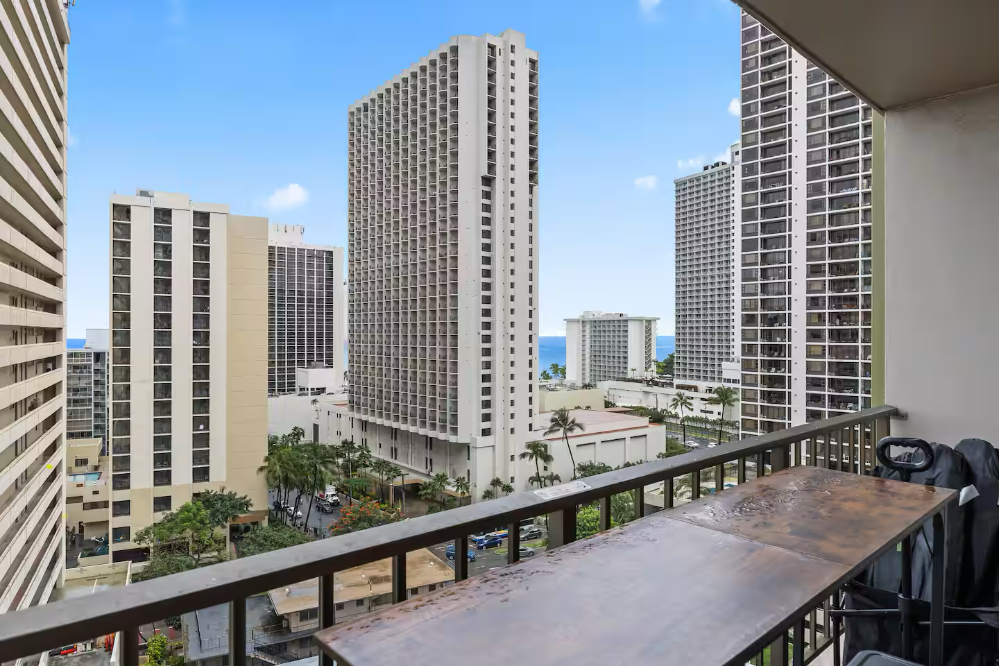 15F-Beautiful Escape-1BR Condo-w/Parking|Pool|Gym