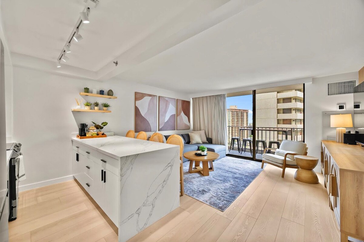 15F-Beautiful Escape-1BR Condo-w/Parking|Pool|Gym