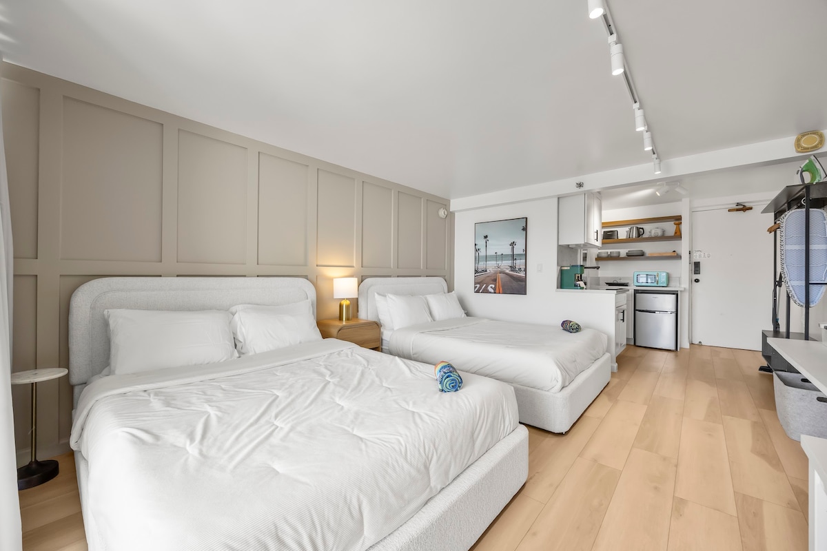 24F-Stunning Studio/Partial Ocean View-Waikiki