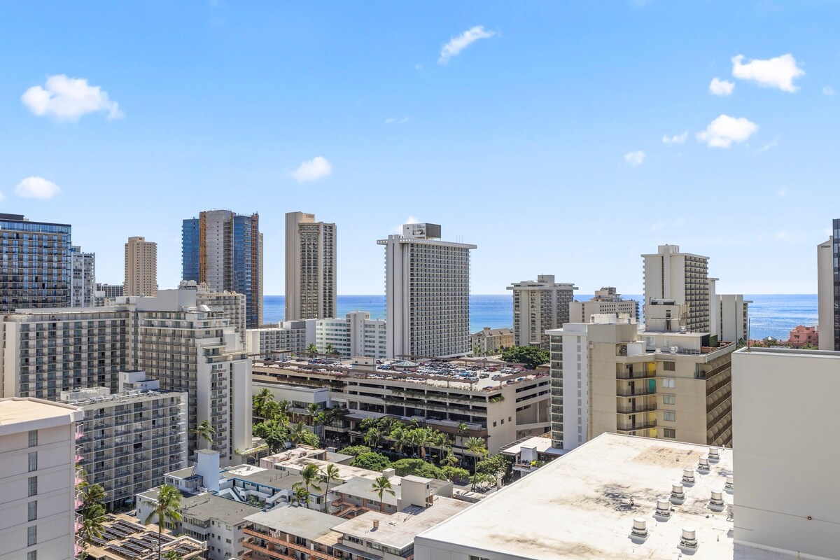 24F-Stunning Studio/Partial Ocean View-Waikiki
