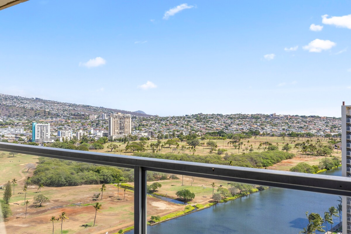 24F-Stunning Studio/Partial Ocean View-Waikiki