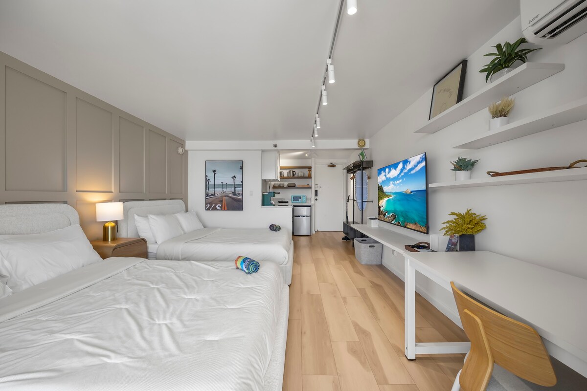 24F-Stunning Studio/Partial Ocean View-Waikiki