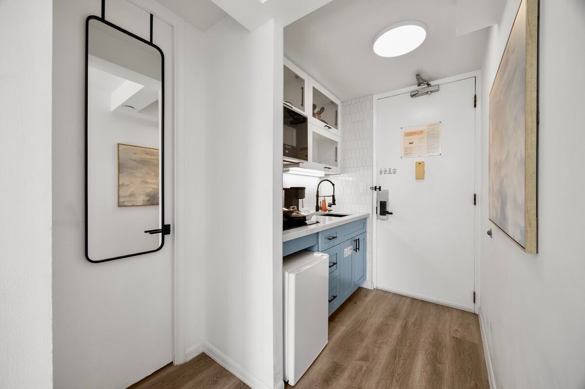Gorgeous Upscale King Studio-5min to Waikiki Beach