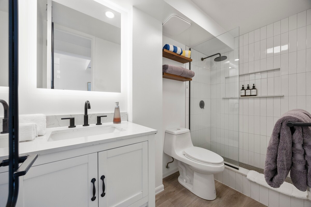 Gorgeous Upscale King Studio-5min to Waikiki Beach