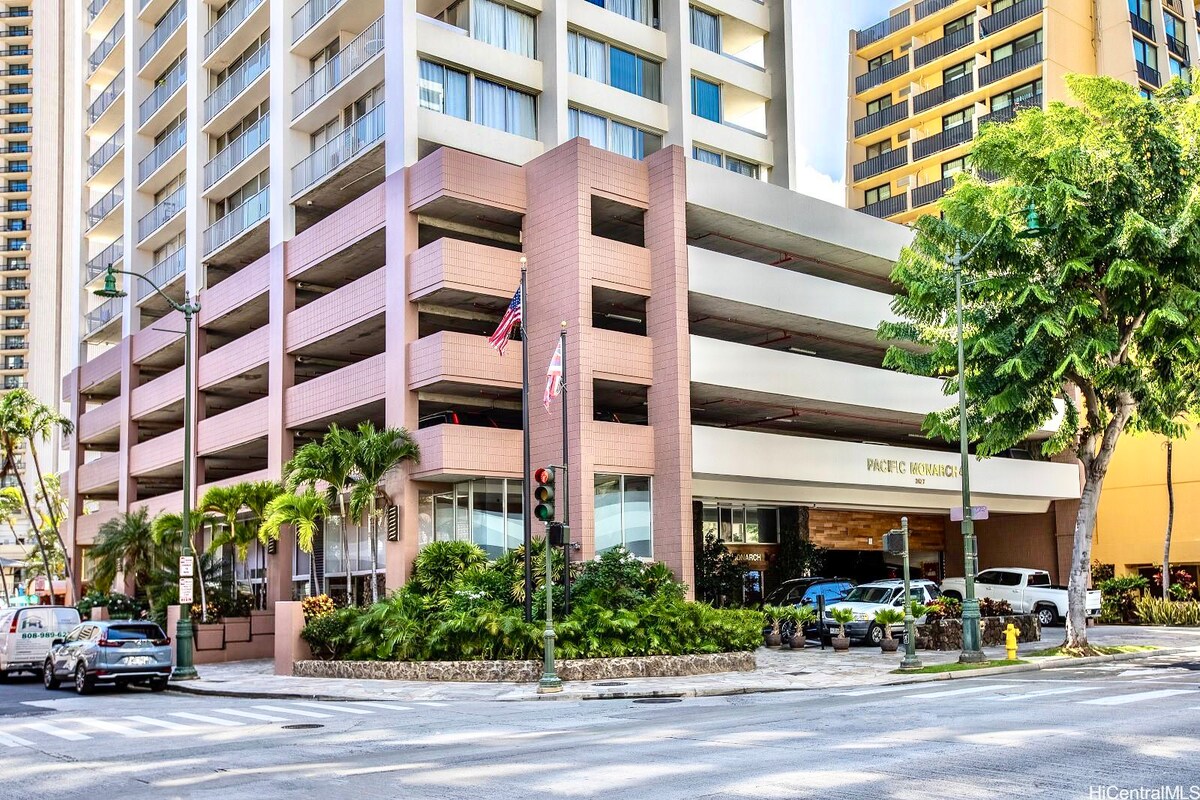 Gorgeous Upscale King Studio-5min to Waikiki Beach