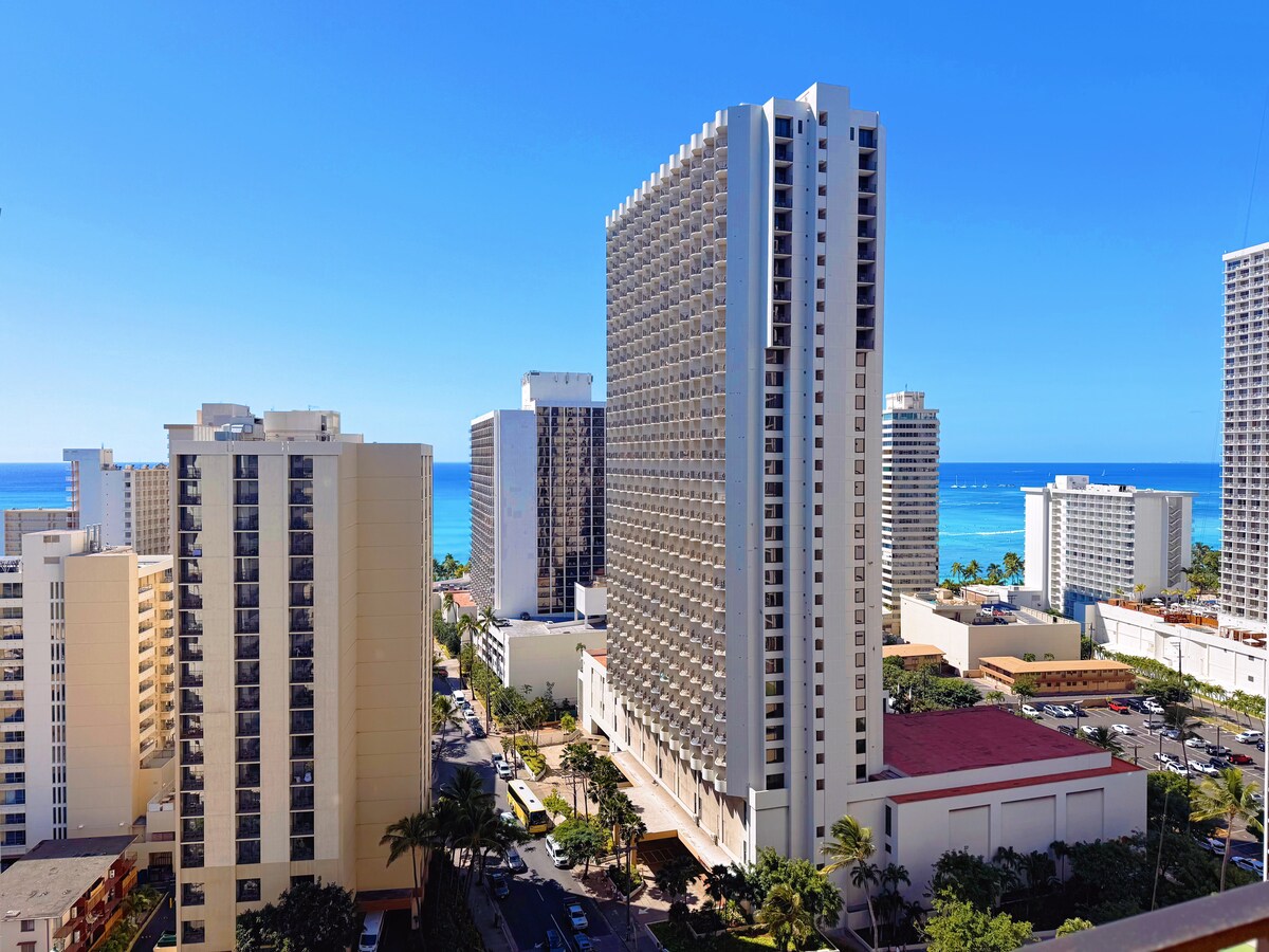 22FL-Upscale Fully Renovated-1BR-Waikiki!
