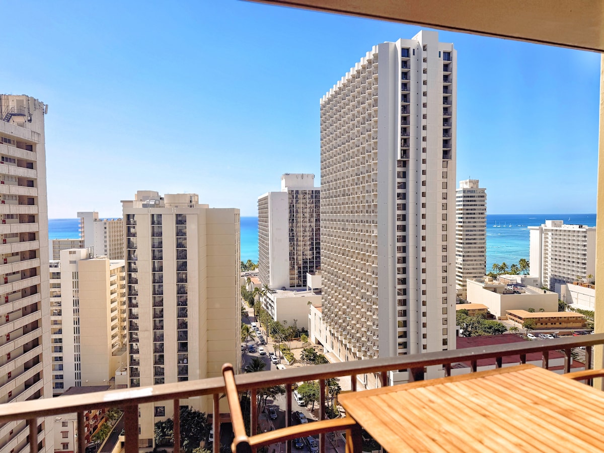 22FL-Upscale Fully Renovated-1BR-Waikiki!