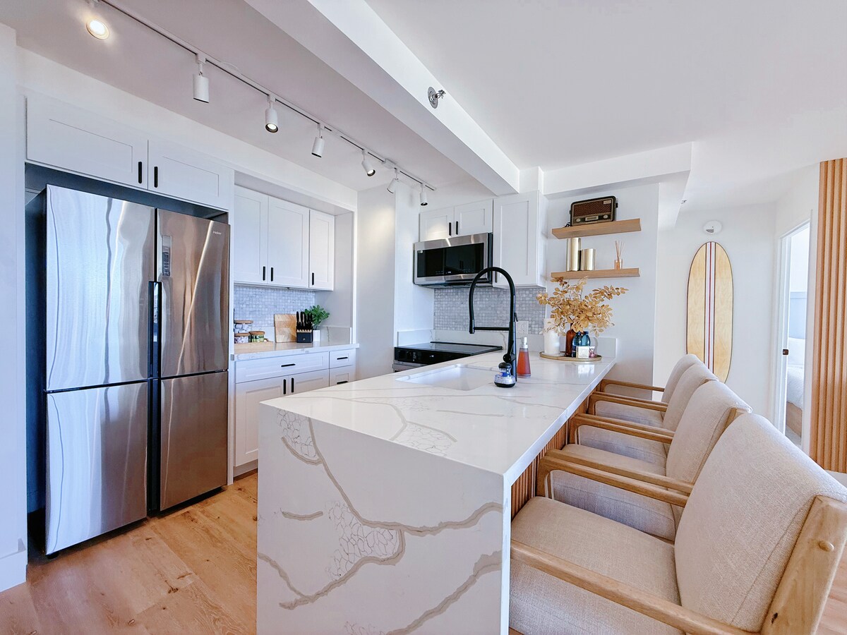 22FL-Upscale Fully Renovated-1BR-Waikiki!