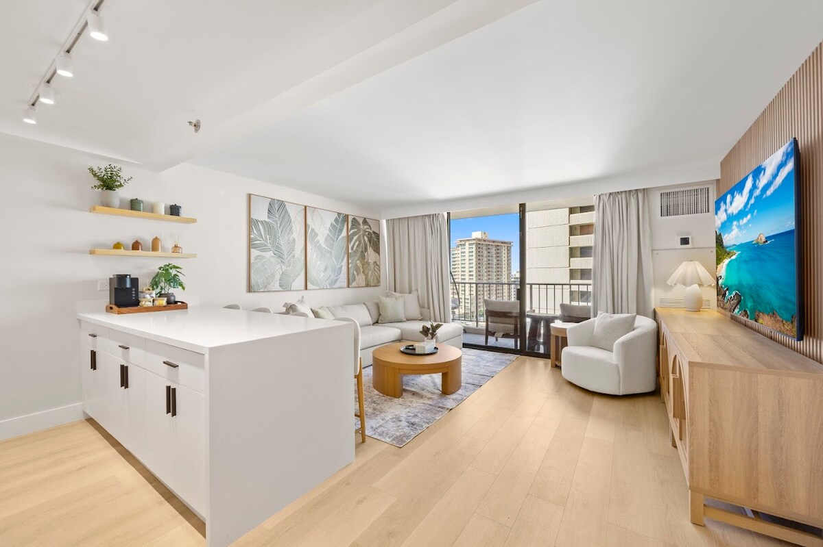 12F-Upscale Tropical 1BR-Waikiki Condo w/Parking!