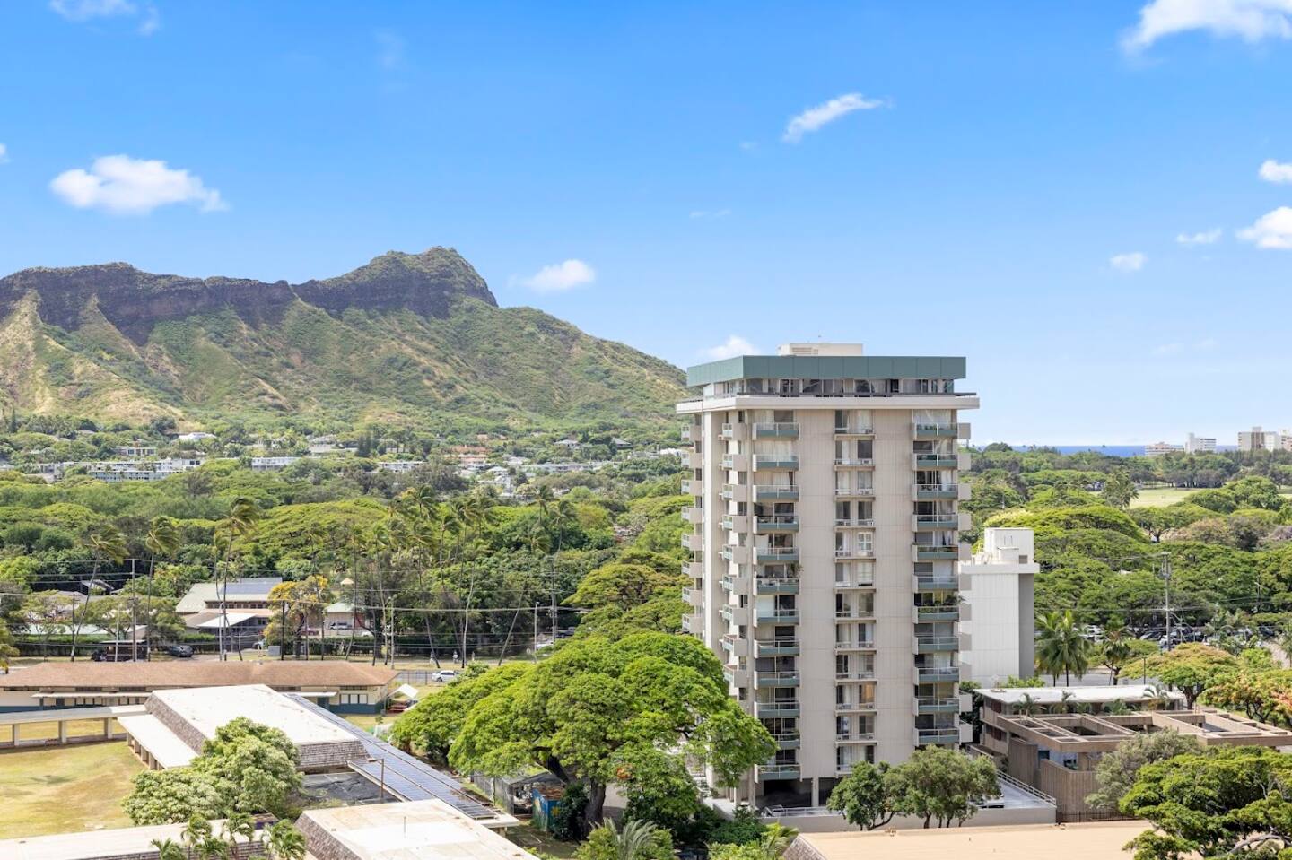 12F-Upscale Tropical 1BR-Waikiki Condo w/Parking!