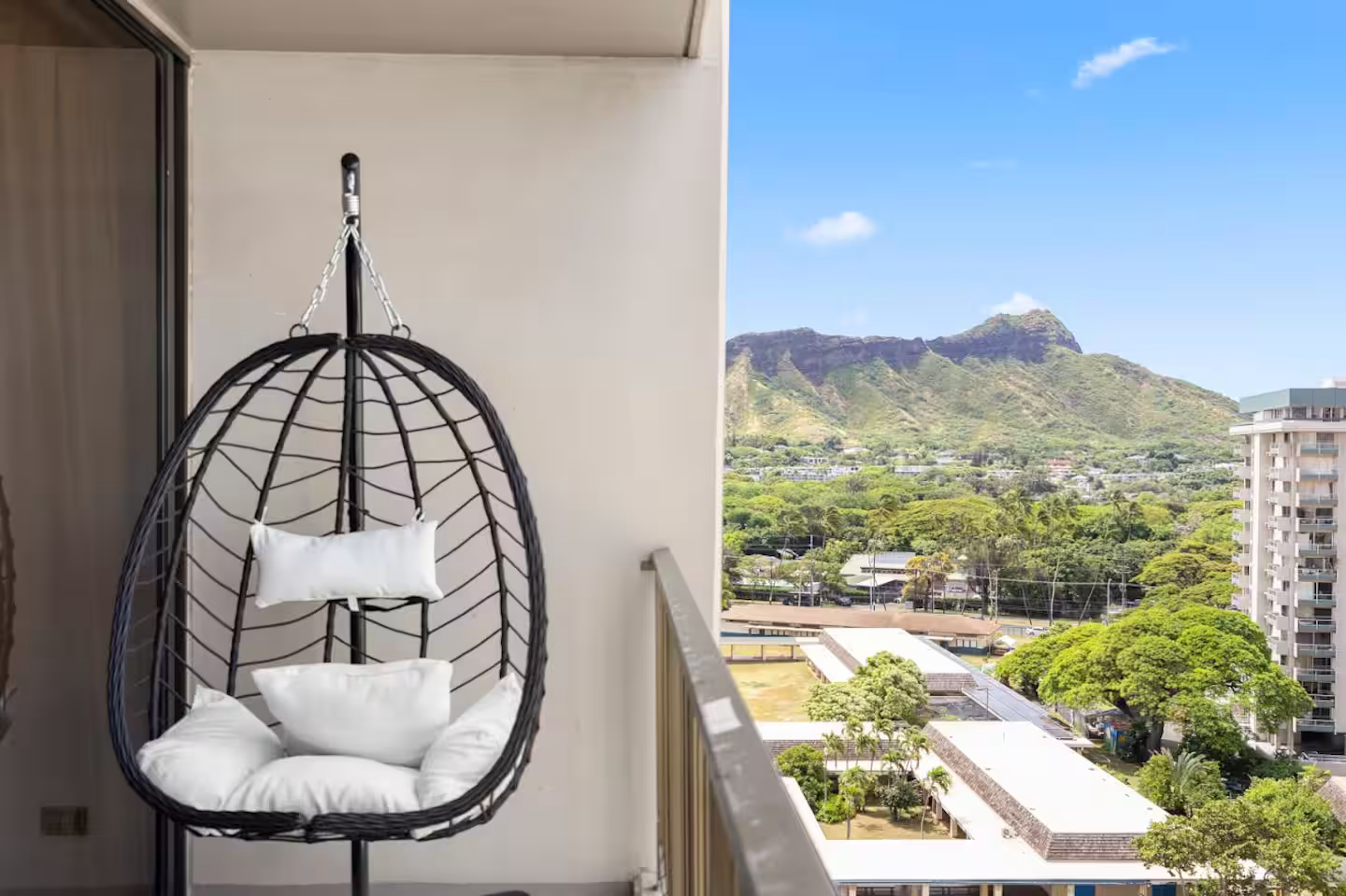 12F-Upscale Tropical 1BR-Waikiki Condo w/Parking!