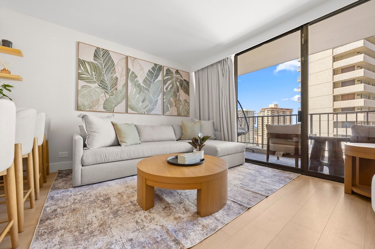12F-Upscale Tropical 1BR-Waikiki Condo w/Parking!