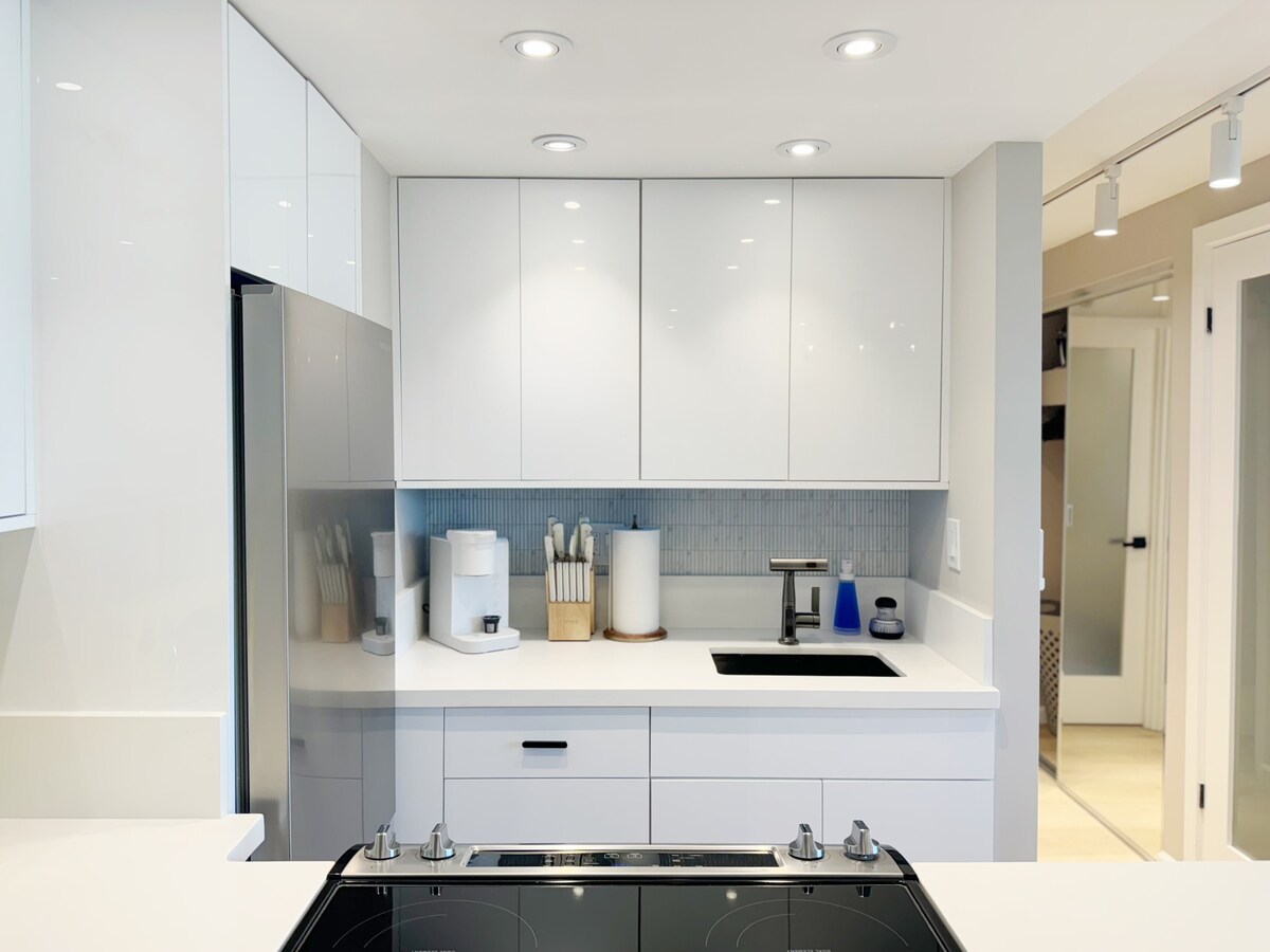 35FL-Upscale Fully Remodeled 1BR-Waikiki Beach~