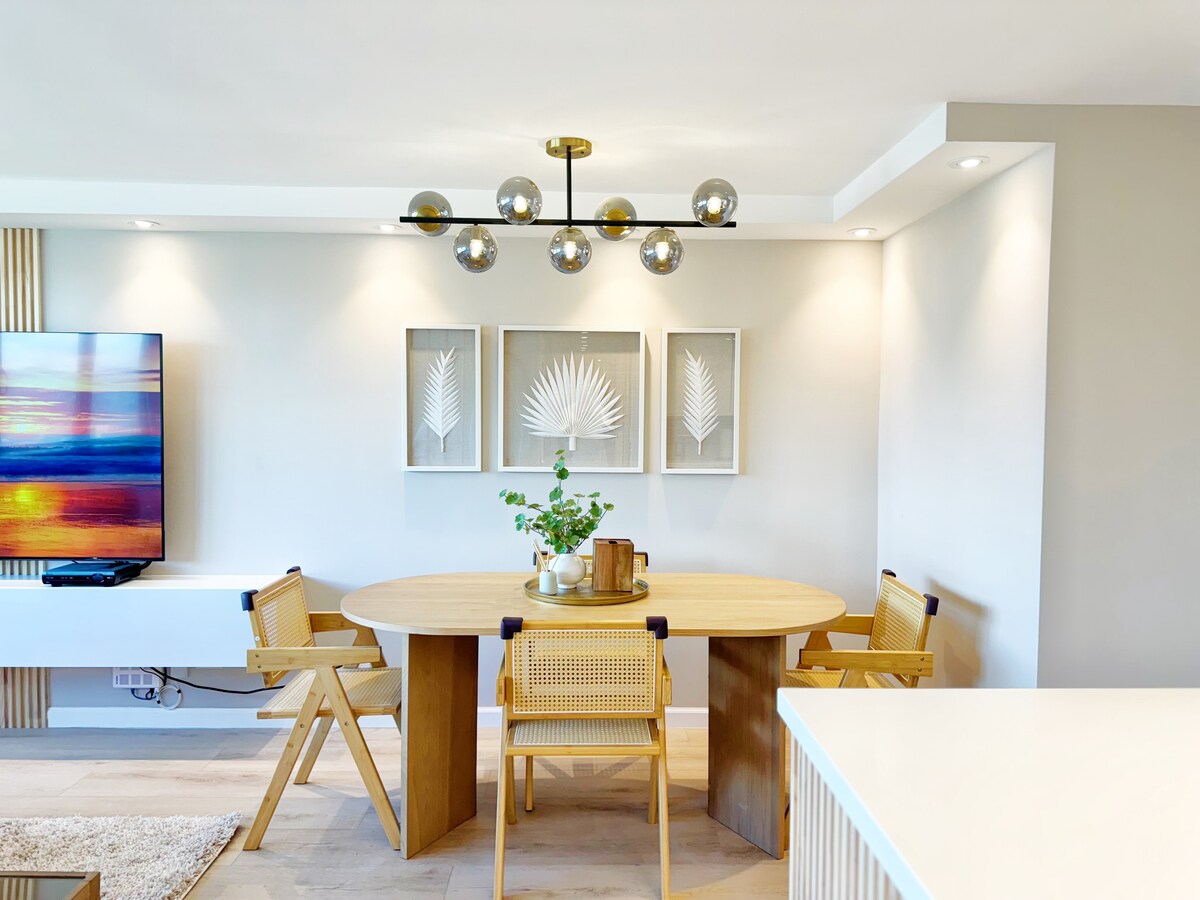 35FL-Upscale Fully Remodeled 1BR-Waikiki Beach~