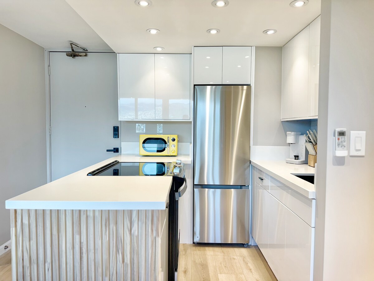 35FL-Upscale Fully Remodeled 1BR-Waikiki Beach~