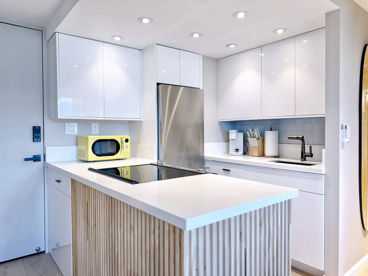35FL-Upscale Fully Remodeled 1BR-Waikiki Beach~