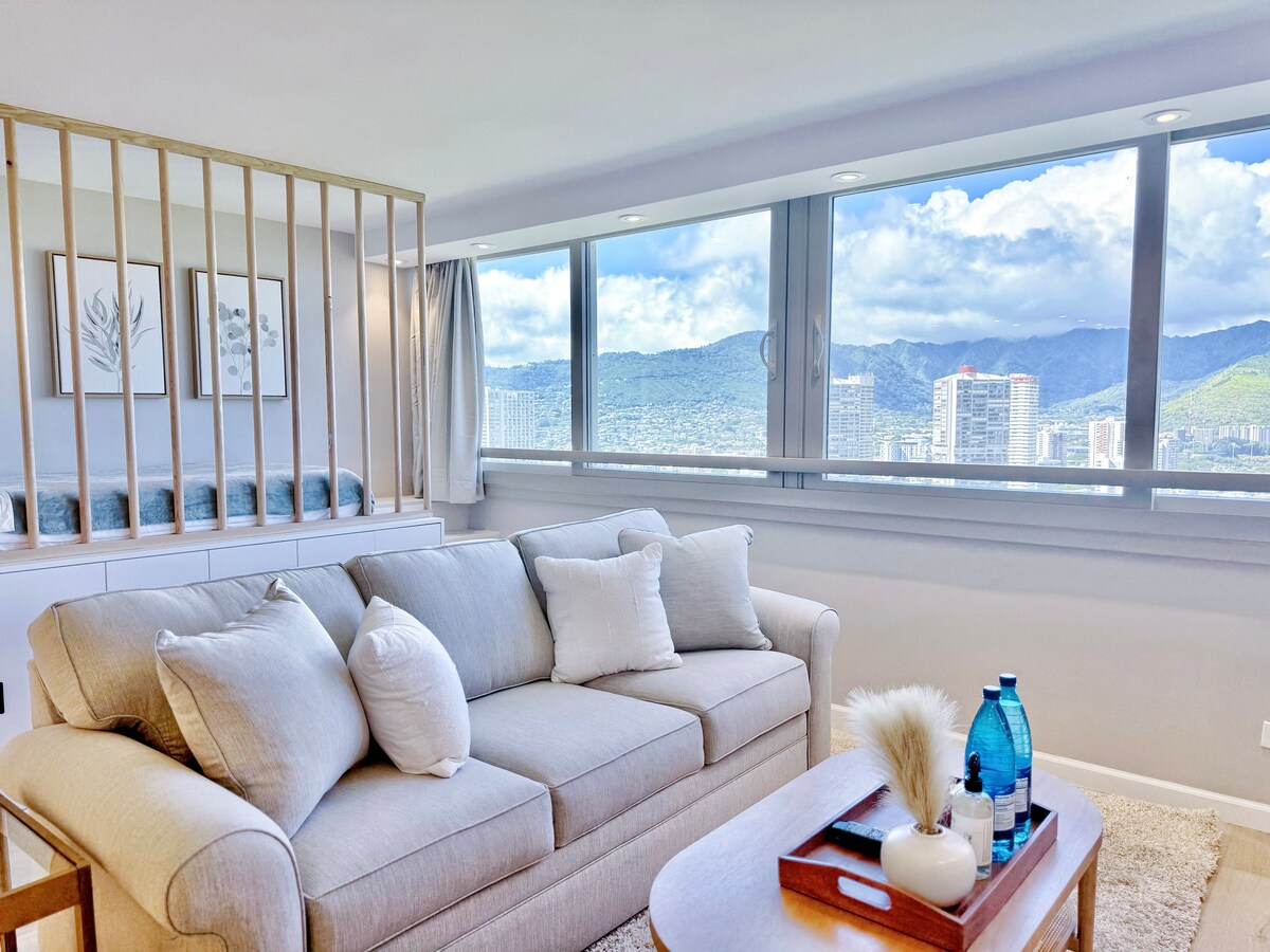 35FL-Upscale Fully Remodeled 1BR-Waikiki Beach~