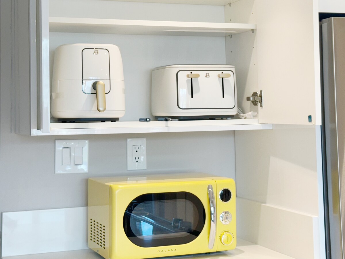 35FL-Upscale Fully Remodeled 1BR-Waikiki Beach~