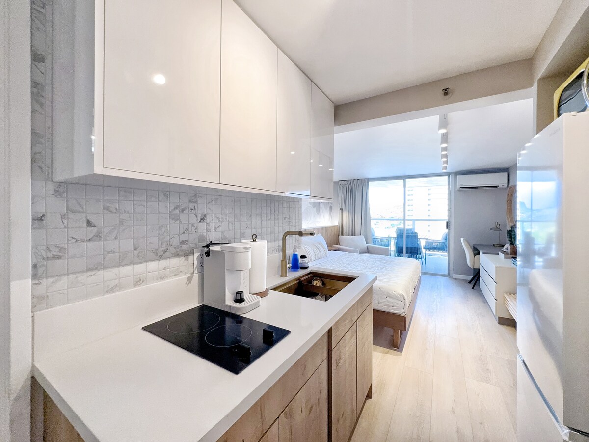 15F-Stunning Boutique King Studio-Waikiki Beach~