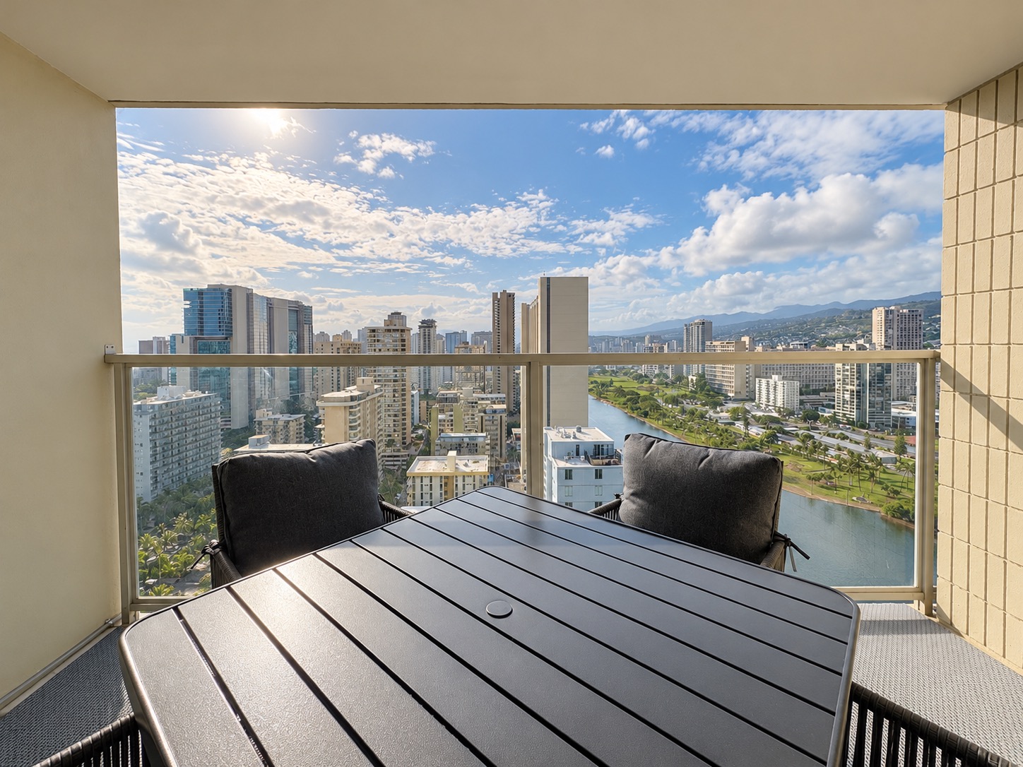 28F-Upscale Chic Studio-Waikiki-Ocean&Canal View
