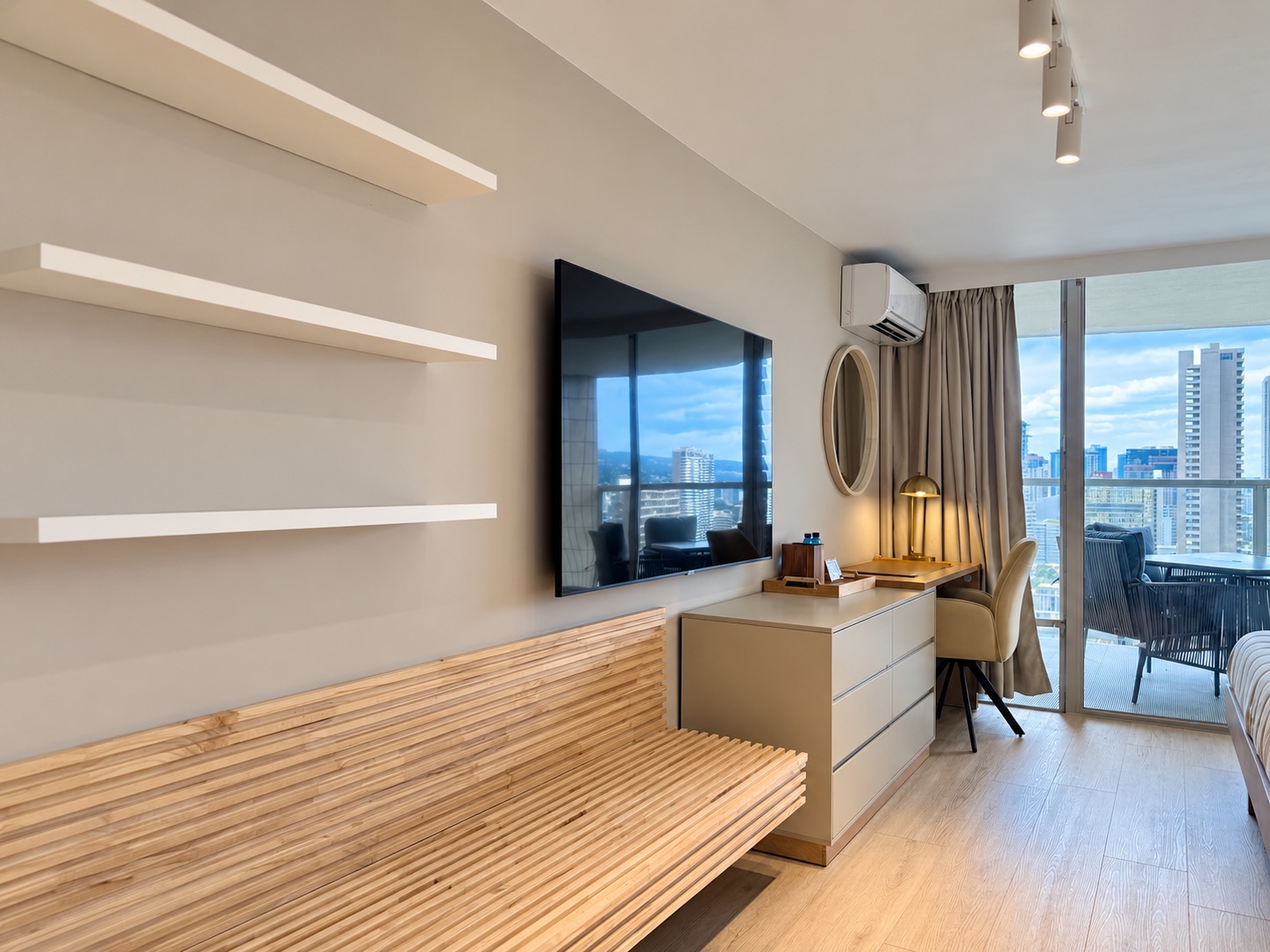 28F-Upscale Chic Studio-Waikiki-Ocean&Canal View