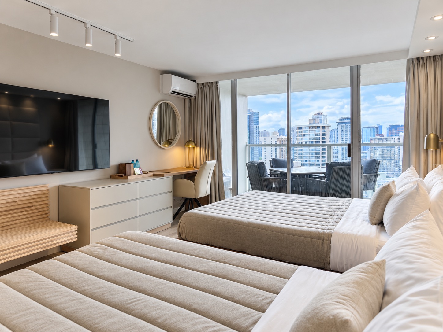 28F-Upscale Chic Studio-Waikiki-Ocean&Canal View
