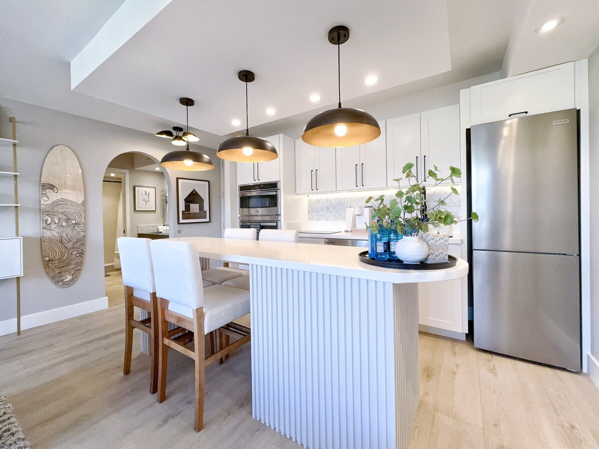 17F-Beautiful & Upscale-Waikiki Beach 1BR/Parking~