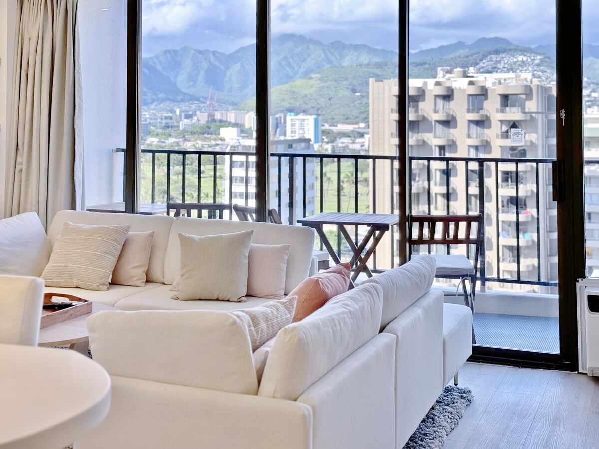 17F-Beautiful & Upscale-Waikiki Beach 1BR/Parking~