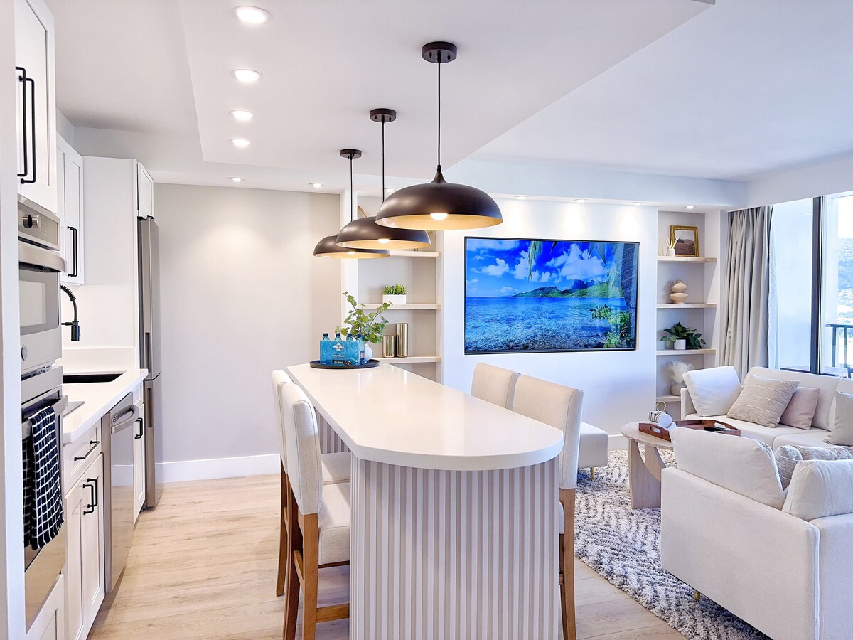 17F-Beautiful & Upscale-Waikiki Beach 1BR/Parking~