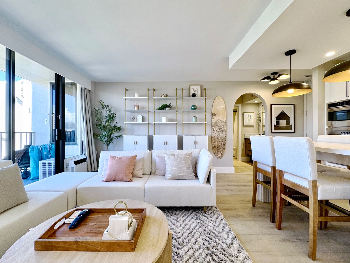17F-Beautiful & Upscale-Waikiki Beach 1BR/Parking~